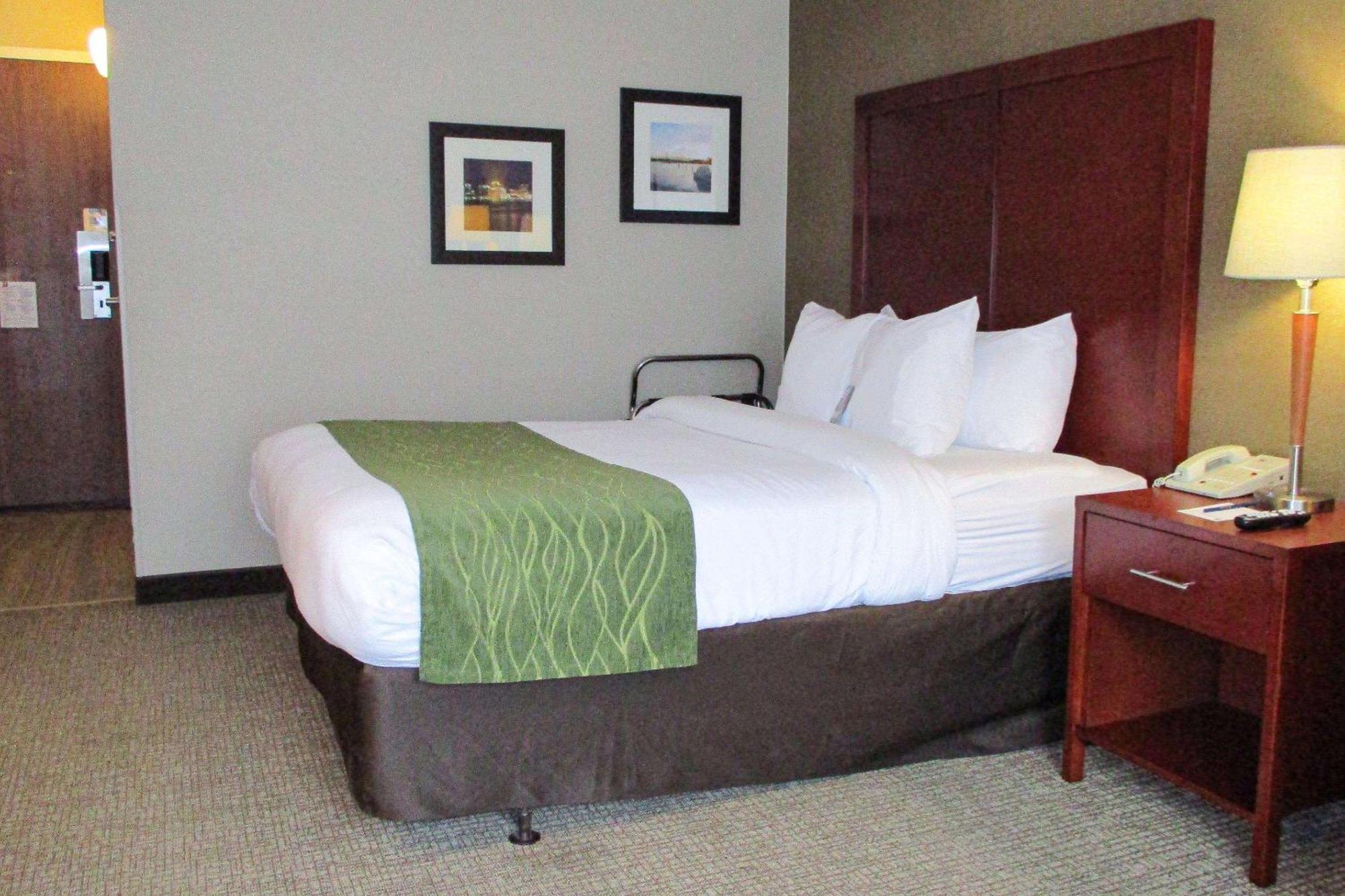 Comfort Inn Dartmouth Buitenkant foto